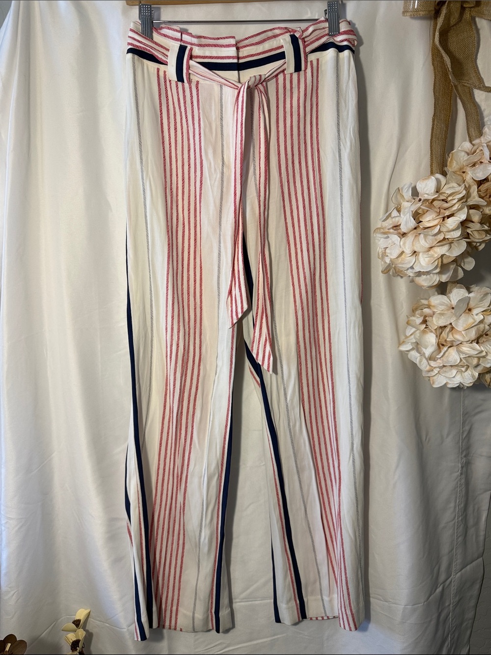 Express High-rise,Wide-Leg Striped pants in Cream, Red & Navy